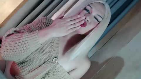 DANIELLA - DONT FORGET TO GIVE ME A THUMBSU UP online show from 02/01/26, 11:03