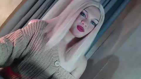 DANIELLA - DONT FORGET TO GIVE ME A THUMBSU UP online show from 03/03/26, 02:23