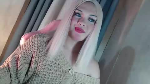 DANIELLA - DONT FORGET TO GIVE ME A THUMBSU UP online show from 03/13/26, 10:38