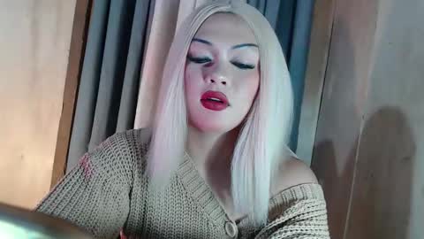 DANIELLA - DONT FORGET TO GIVE ME A THUMBSU UP online show from 04/21/26, 12:34