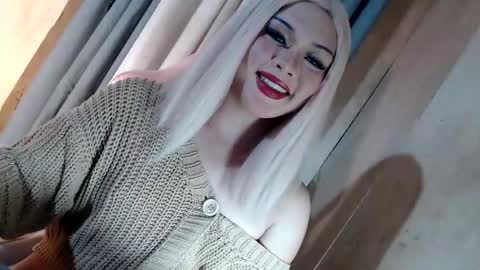 DANIELLA - DONT FORGET TO GIVE ME A THUMBSU UP online show from 06/10/26, 04:50
