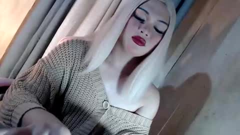 DANIELLA - DONT FORGET TO GIVE ME A THUMBSU UP online show from 06/11/26, 12:36