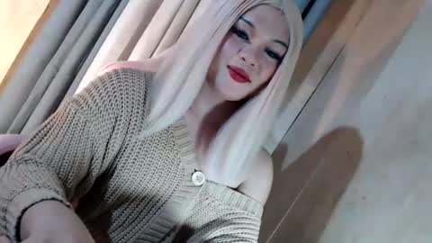 DANIELLA - DONT FORGET TO GIVE ME A THUMBSU UP online show from 06/25/26, 05:34