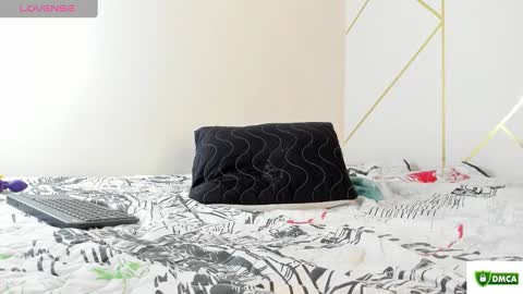 Snapshot of fantasy_33 chatting on 01/22/25, 05:59 fantasy online show from 01/22/25, 05:59