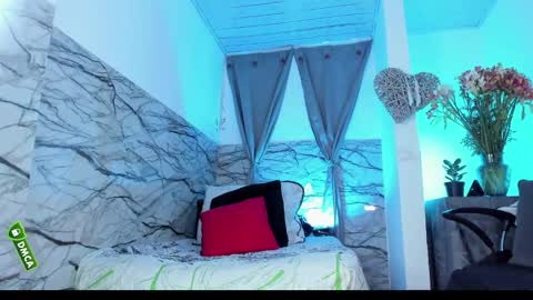 Snapshot of fantasy_33 chatting on 10/14/25, 02:40 fantasy online show from 10/14/25, 02:40