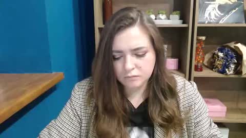 Linda online show from 05/08/26, 09:03