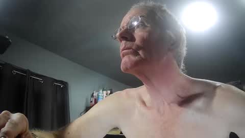 fantasyresort online show from 12/17/25, 04:07