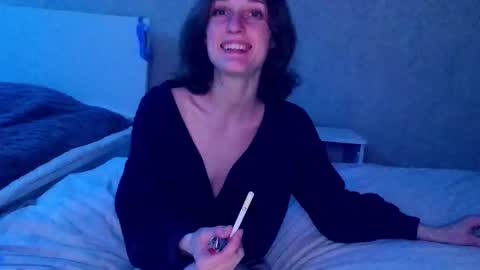 Kira online show from 01/18/26, 01:42