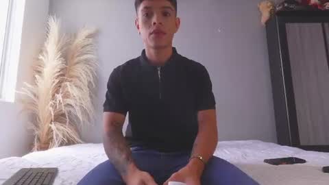 Snapshot of farid_jake_ chatting on 07/20/26, 04:09 farid_jake_ online show from 07/20/26, 04:09