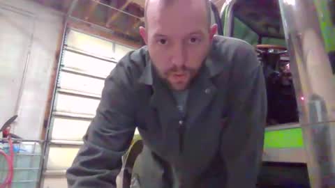 Snapshot of farmboy4720 chatting on 11/08/25, 04:29 farmboy4720 online show from 11/08/25, 04:29