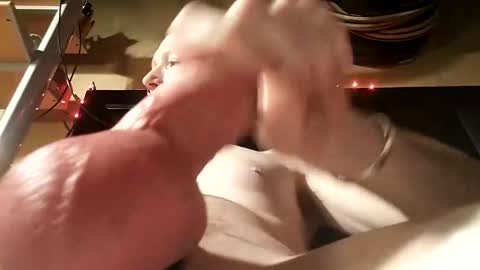 Snapshot of fastbike chatting on 03/11/25, 03:59 Fastbike online show from 03/11/25, 03:59