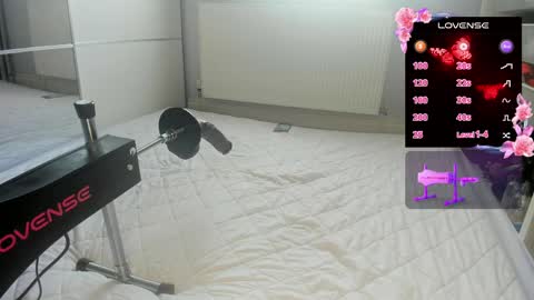 Snapshot of fatalefemboy chatting on 04/16/26, 03:24 Fatale Femboy online show from 04/16/26, 03:24