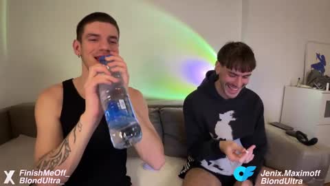 Jenix Maximoff   online show from 03/04/25, 10:05