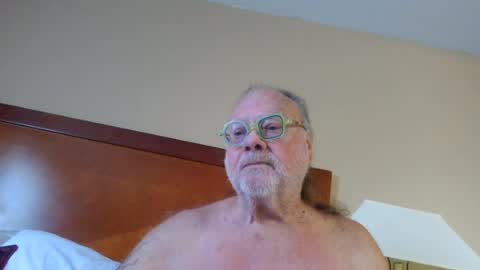 Snapshot of fatfreddythecat chatting on 06/29/26, 02:40 Fred. online show from 06/29/26, 02:40