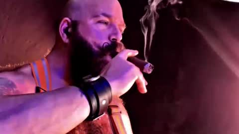 Snapshot of fatredneckpapa chatting on 11/23/25, 05:24 FAT PAPA online show from 11/23/25, 05:24