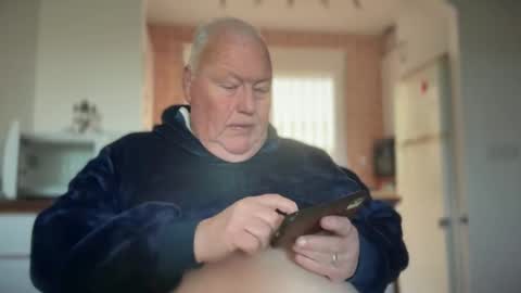 fatslutcutey online show from 12/24/24, 08:55