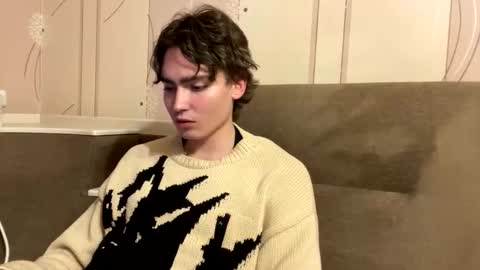 Faust online show from 12/04/25, 07:00