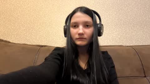 Aurora 18yo online show from 01/07/26, 09:56