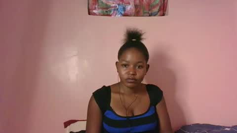 Snapshot of fay_love chatting on 12/18/25, 08:20 love online show from 12/18/25, 08:20