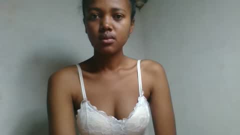 fayence09 online show from 10/02/25, 02:29