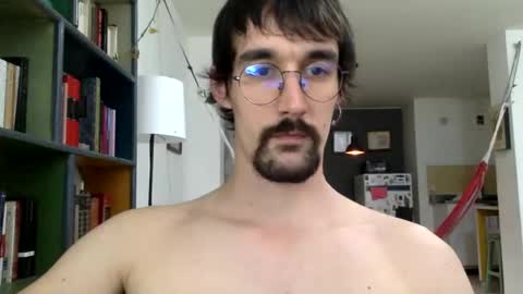 Snapshot of fazzbinderx chatting on 10/22/25, 09:36 fazzbinder online show from 10/22/25, 09:36