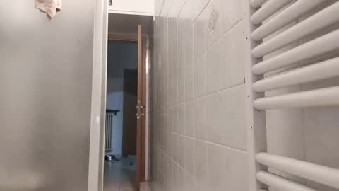 fedecuggi463305 online show from 01/30/25, 02:49