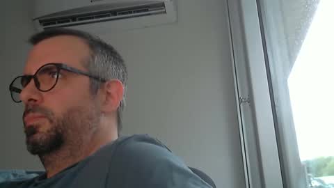 Snapshot of fedeglobos chatting on 12/22/25, 09:56 fedeGLOBOS online show from 12/22/25, 09:56