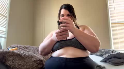 Fee  online show from 11/06/25, 03:46