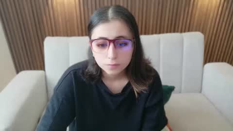 Snapshot of feelina_firesoul chatting on 07/12/26, 04:31 Feelena online show from 07/12/26, 04:31