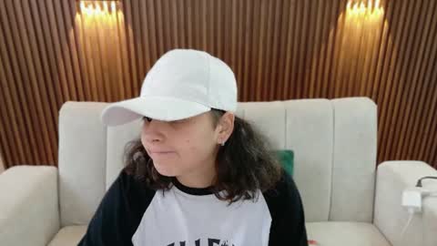 Snapshot of feelina_firesoul chatting on 08/03/26, 06:00 Feelena online show from 08/03/26, 06:00