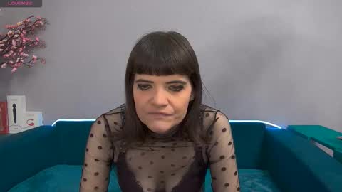 Laura online show from 09/14/25, 01:49