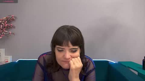 Laura online show from 10/01/25, 08:31