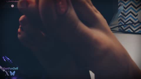 Lisa Dove aka FeetFunDoll online show from 12/17/24, 11:49