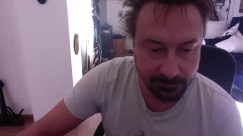 Snapshot of feetkissboy chatting on 11/22/25, 11:20 feetkissboy online show from 11/22/25, 11:20