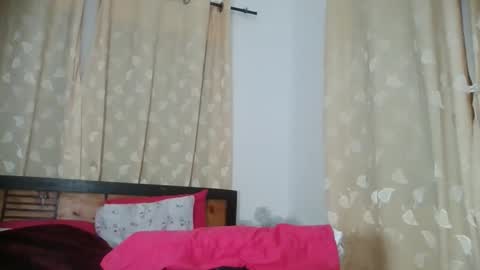 feetlovely507541 online show from 03/27/26, 09:36