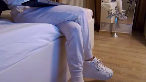 FeetVibe online show from 11/12/25, 08:15