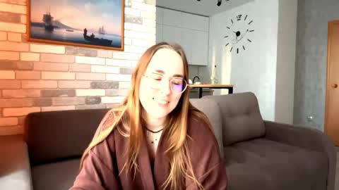 Mary online show from 04/01/26, 01:41