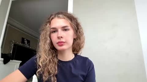 Zoe online show from 07/26/26, 12:56
