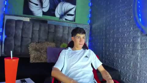 felipe fiire online show from 06/14/26, 07:49