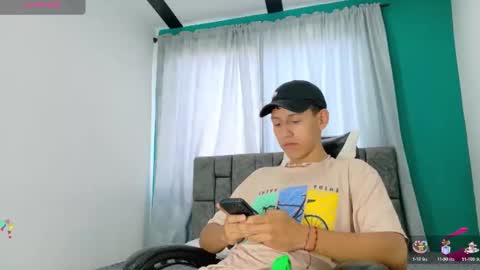 felipehotgonzalez online show from 11/24/25, 01:00