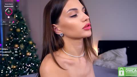 Snapshot of felissiany chatting on 01/15/25, 10:06 Hello im Nova online show from 01/15/25, 10:06