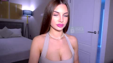Hello im Nova online show from 05/13/26, 01:14