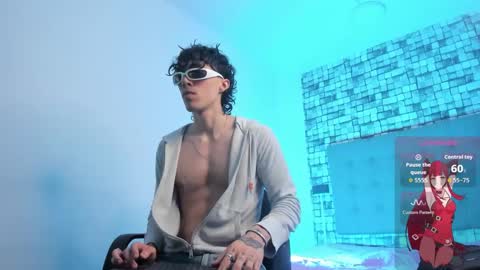 Felix  online show from 10/01/25, 07:53