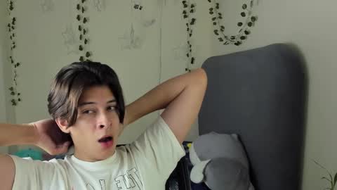 Snapshot of felix_leex chatting on 02/19/25, 11:25 Felix leex online show from 02/19/25, 11:25