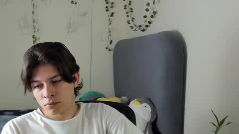 Snapshot of felix_leex chatting on 02/22/25, 09:59 Felix leex online show from 02/22/25, 09:59