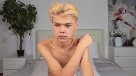 Snapshot of felix_rey chatting on 02/08/25, 09:57 Felix online show from 02/08/25, 09:57