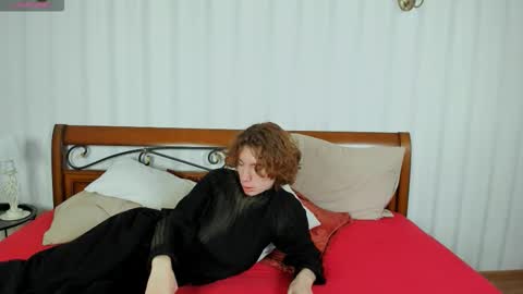 Snapshot of felixorange_ chatting on 10/24/25, 05:15 Felix online show from 10/24/25, 05:15