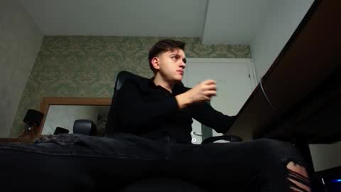 FelixStark online show from 10/16/25, 04:13