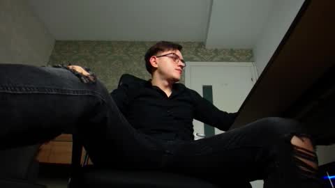 FelixStark online show from 10/22/25, 04:35