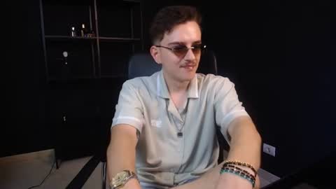 Snapshot of felixstark chatting on 06/25/26, 05:56 FelixStark online show from 06/25/26, 05:56